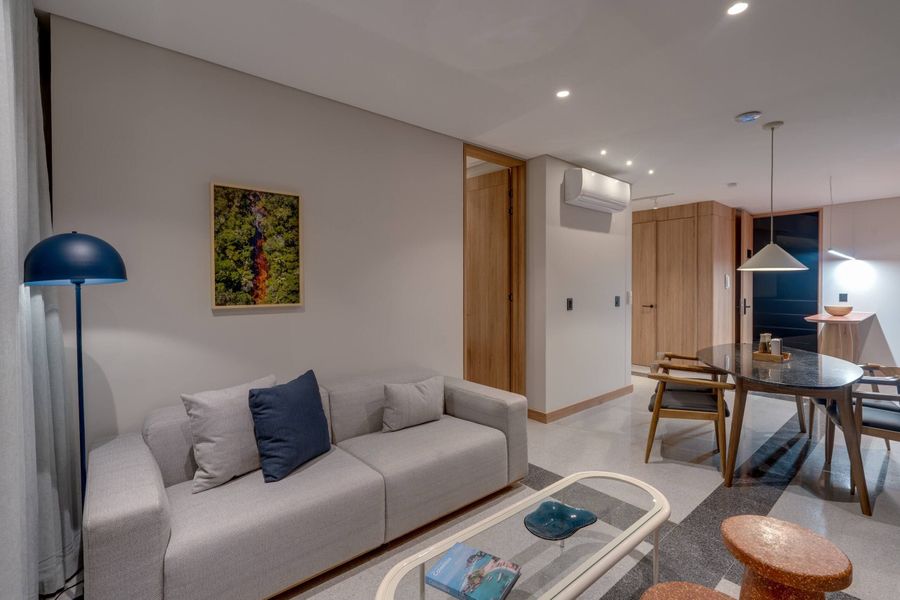 Deluxe de 3 camas • Terraza con jacuzzi • A+ Granada | 404 2