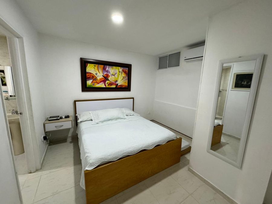 Hermoso y acogedor apartamento de 1 habitación 2