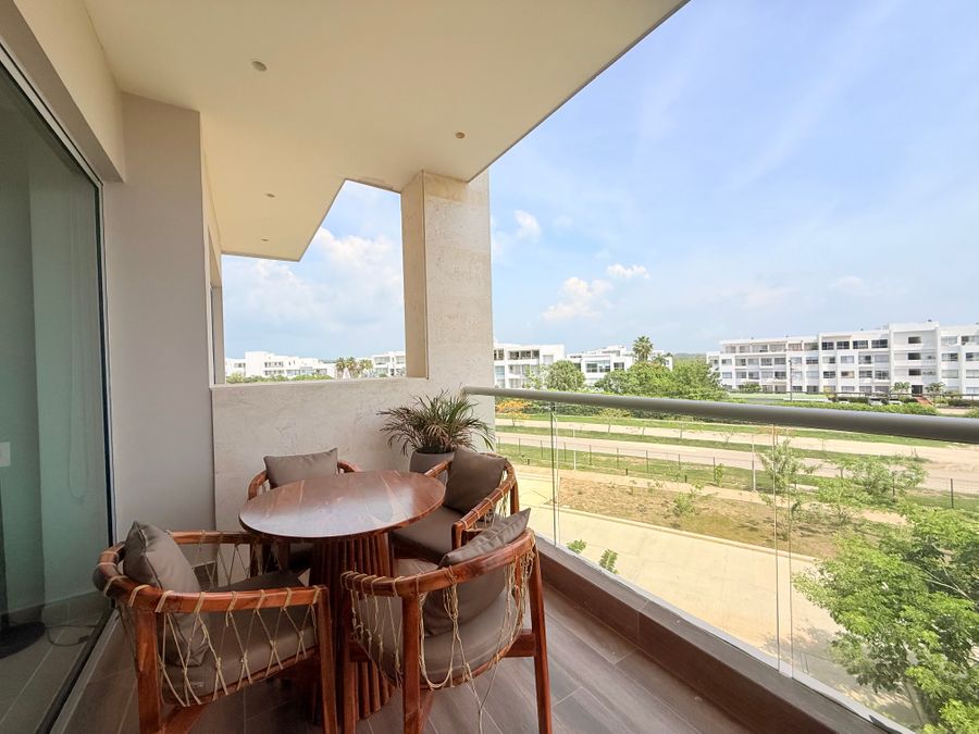 Descanso premium con balcón amplio en Baía Kristal 4