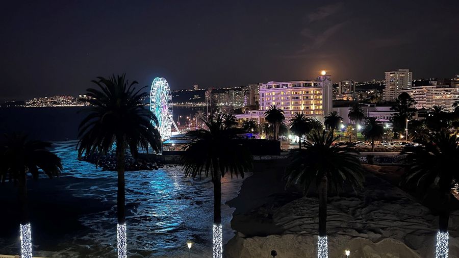 Rbkº Amplio depto. con vista al mar y casino 2