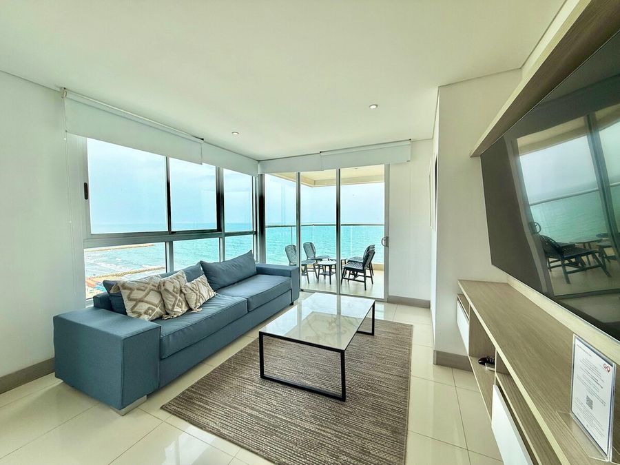 Apartamento de 2 dormitorios con vista al mar  2