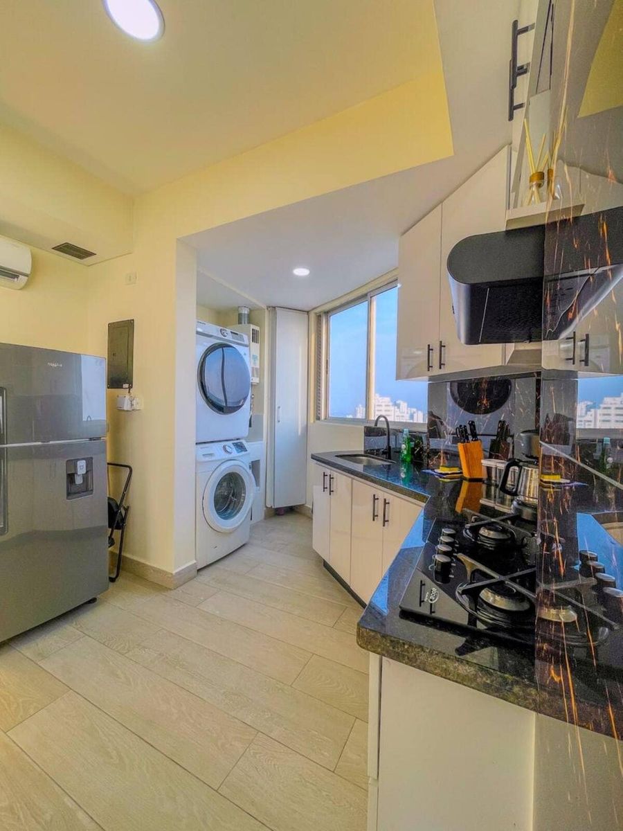 Renovado Atardecer Vista al mar Piso 32 Fulldotado 3