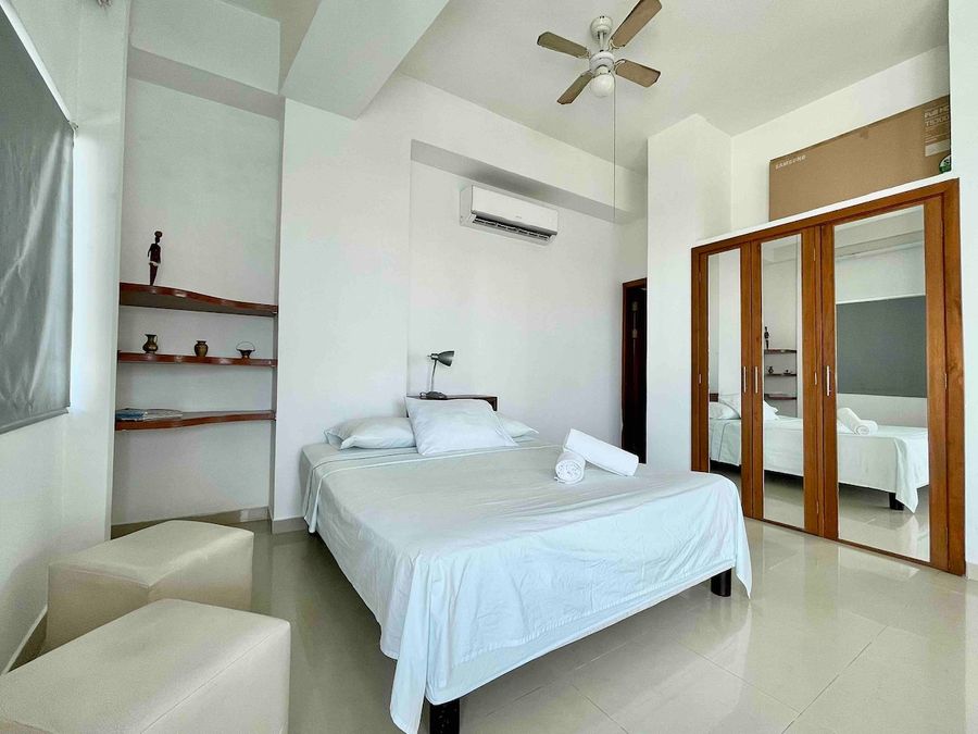 Acogedor estudio con agua caliente y vista a lago 4