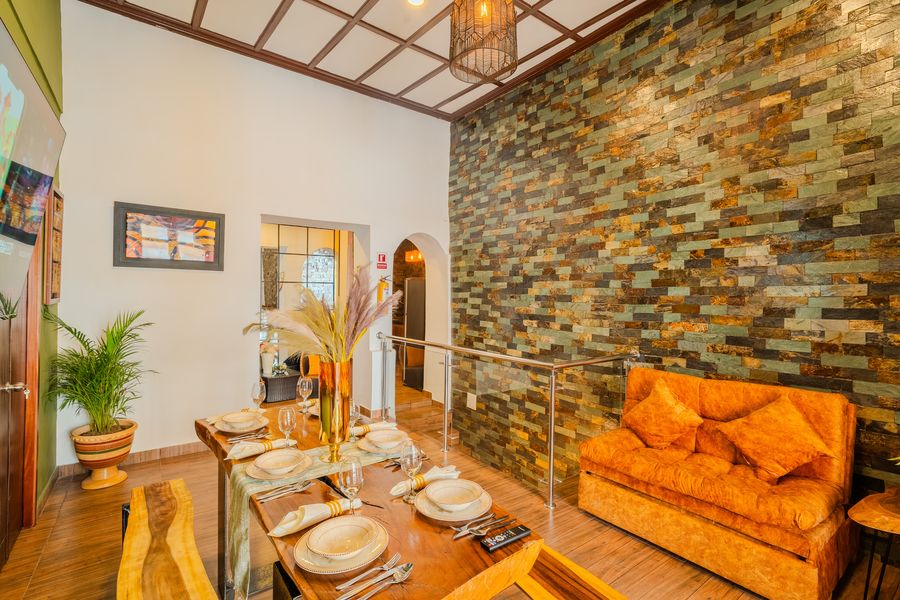 7BR Walled City Diamond w/ Rooftop, Heated Jacuzzi 2