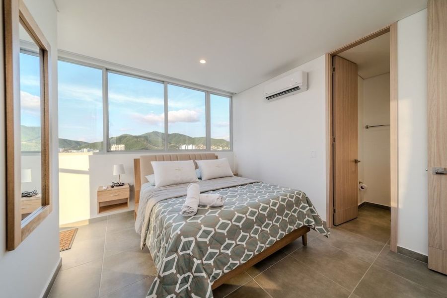 |Ahead| Amplio 2BR @Salguero + Balcon y Parking 2
