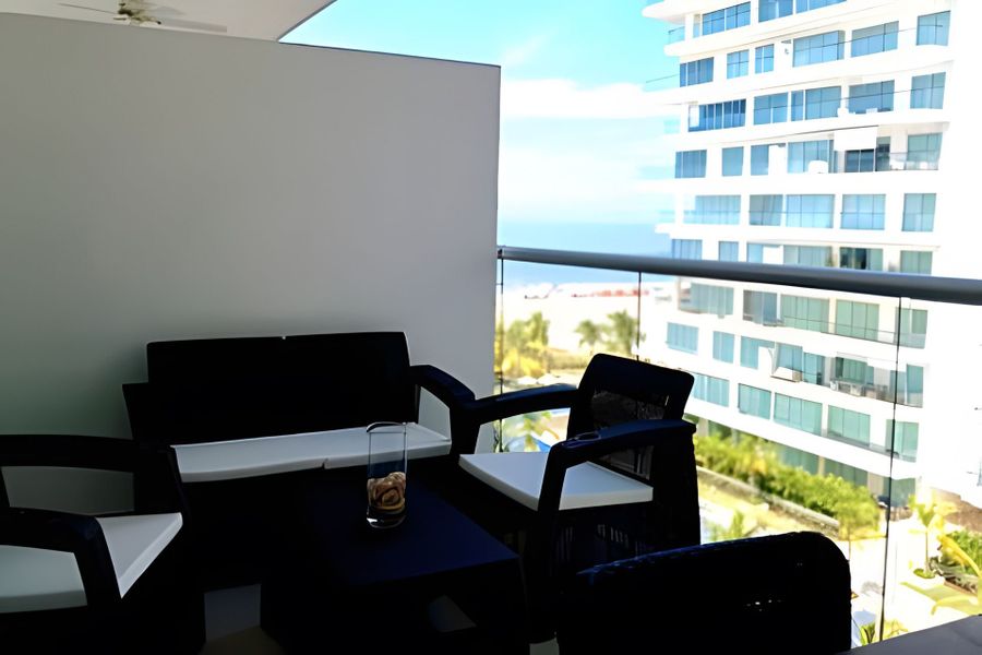 Precioso apto cama King y con salida a playa 2