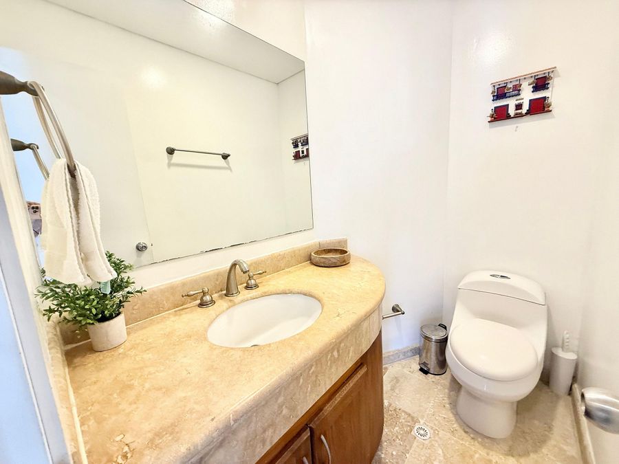 Apartamento de 3 Habitaciones Frente a la Playa 2