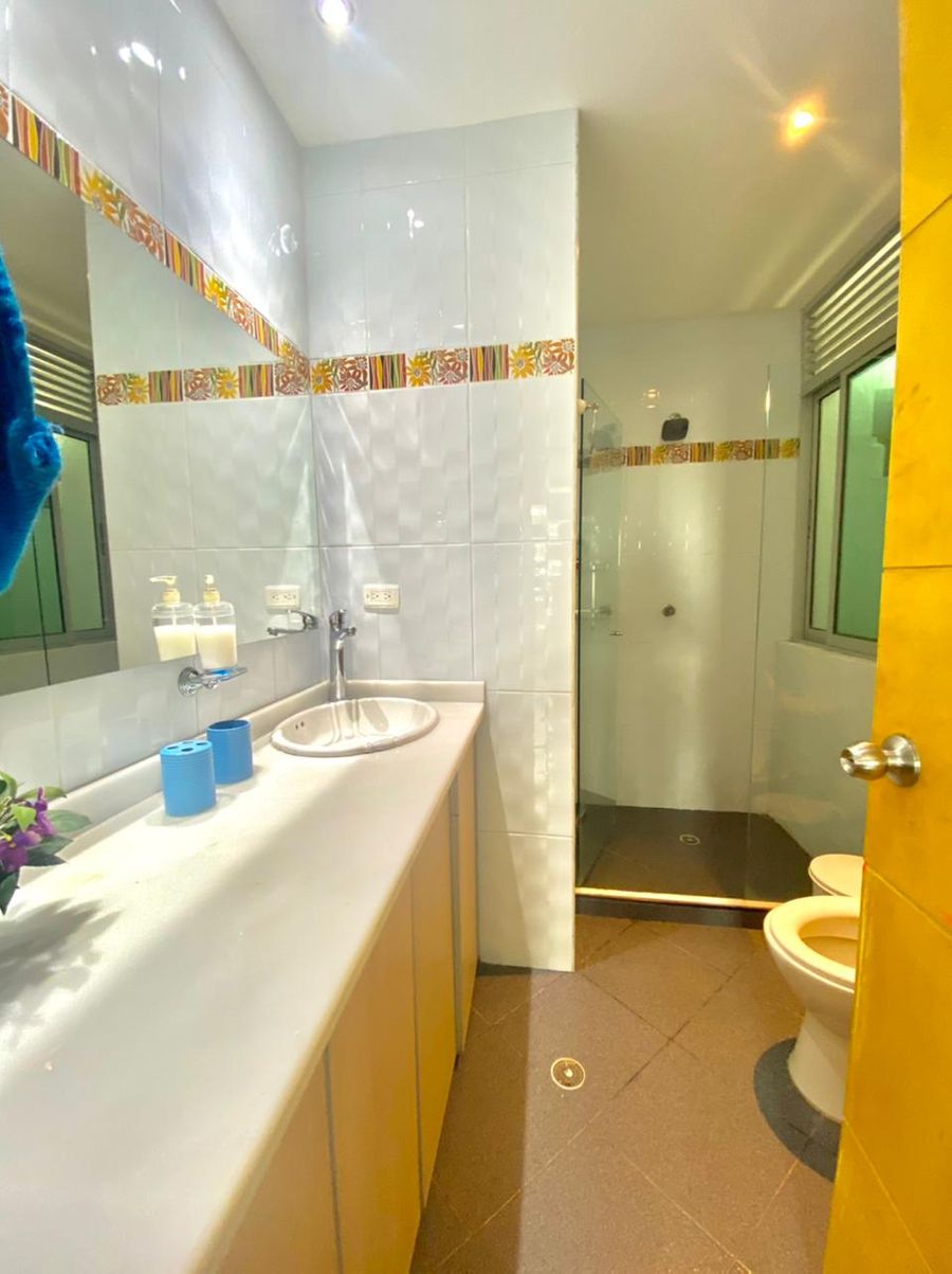 Hermosa Casa de Playa con Piscina 3