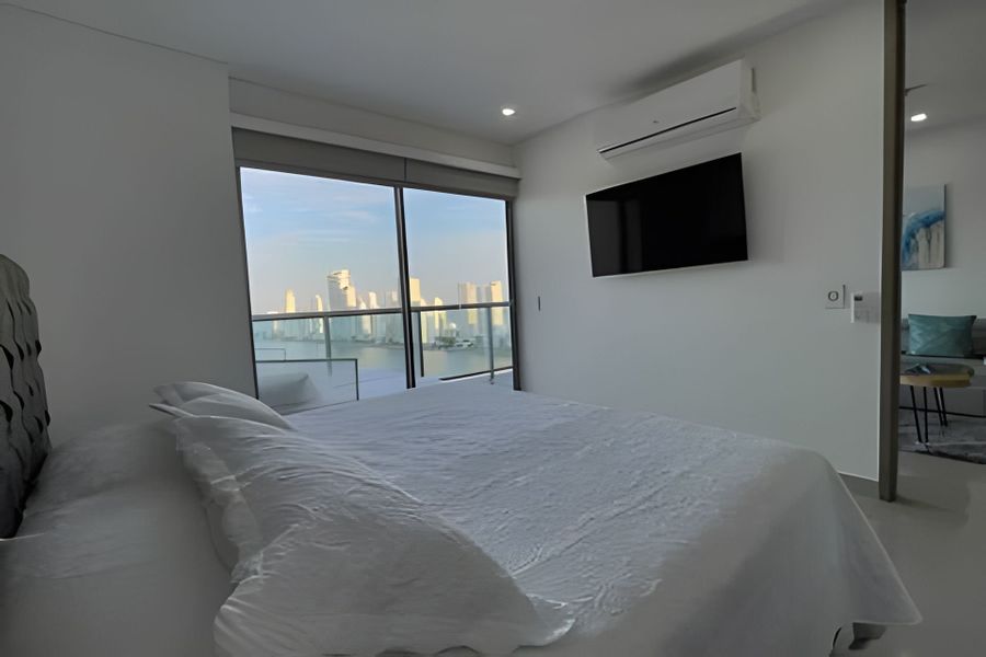 Infinitum Spectacular 23rd floor 1 BR Condo 3