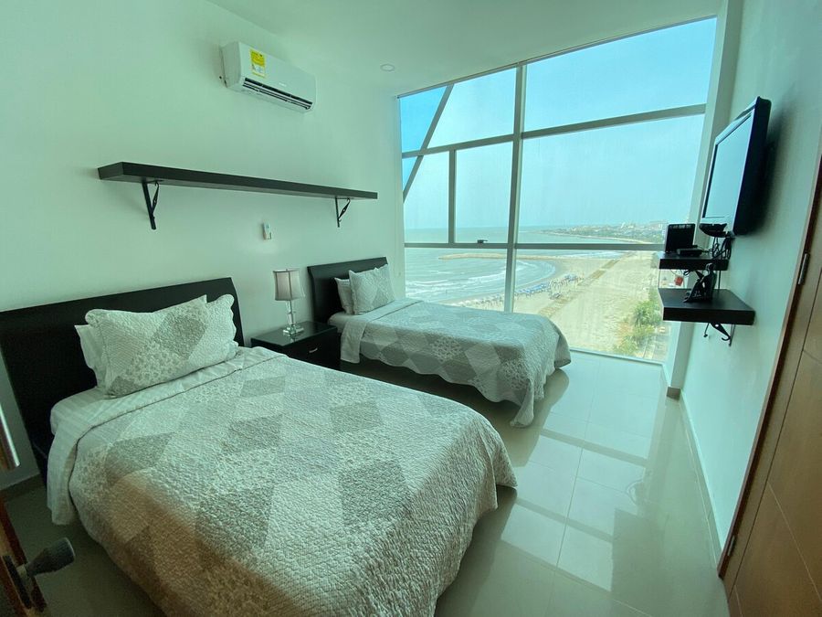 Apartamento de 3 dormitorios con vistas al mar 5