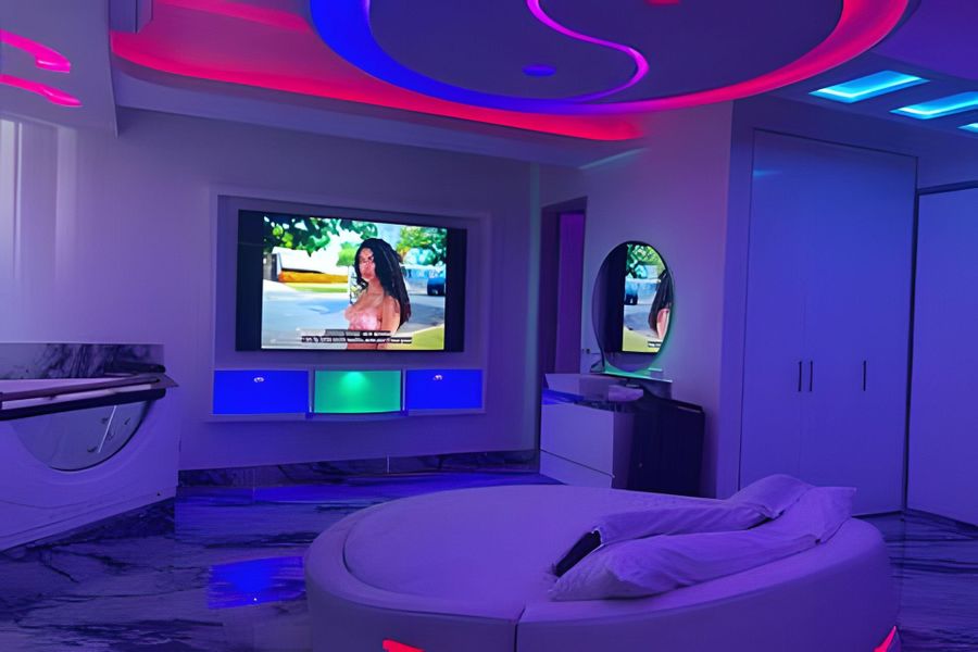 Luxury 1BR Beachfront Yin Yang Suite 3