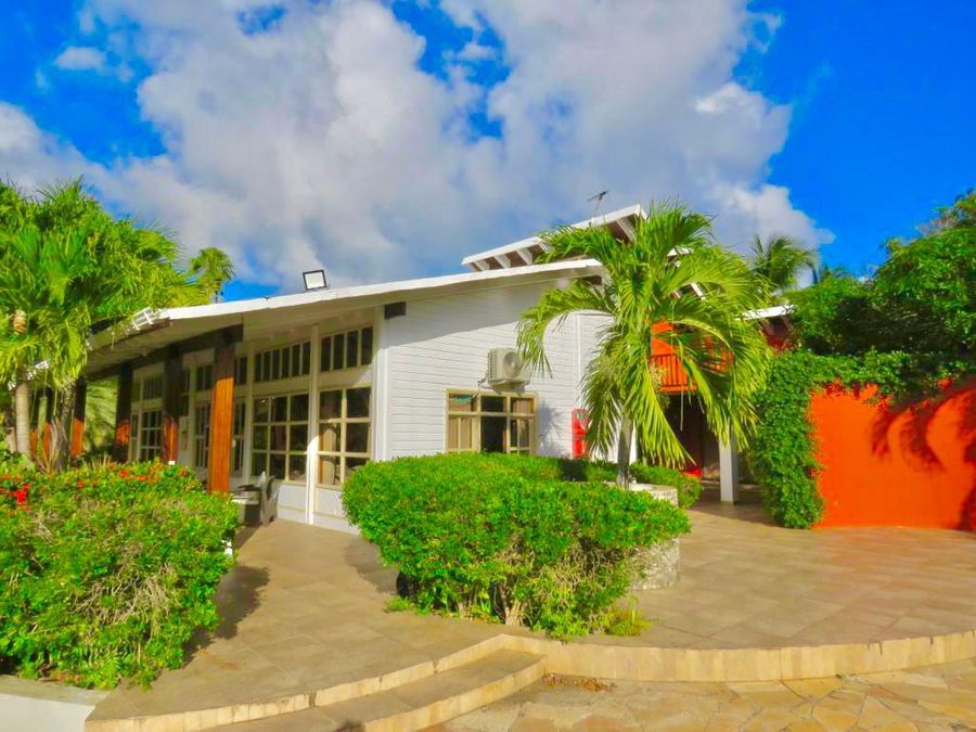 Hermosa Finca con Piscina Salida al Mar 3