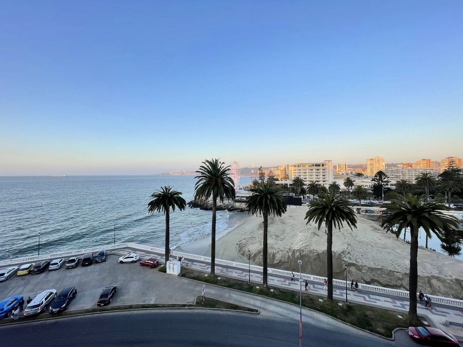 Rbkº Amplio depto. con vista al mar y casino