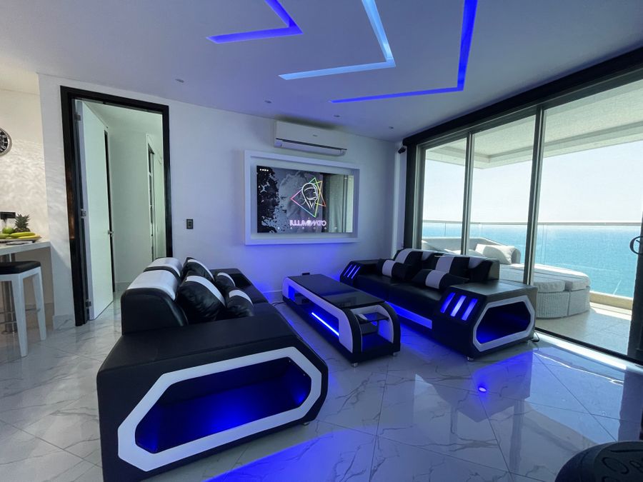 Luxury 2 bedroom apt with Jacuzzi, Guest Allowed 4