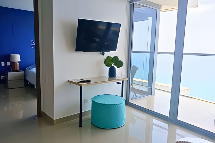 Luxury Escape: Sea, Comfort & Style 3