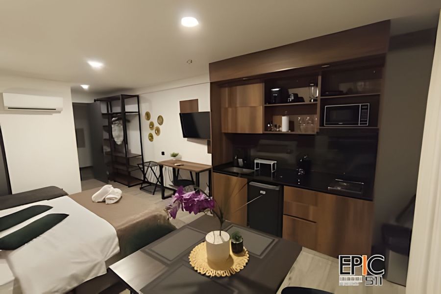 Epic Suite 511 Premium Airport 3