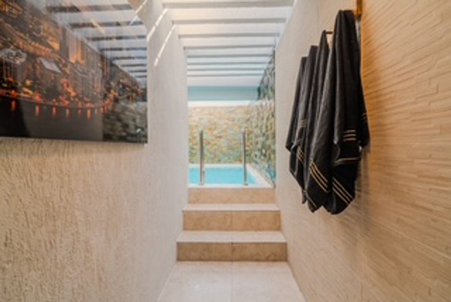 5 Bedroom Cartagena Cottage - Close to Walled City 2