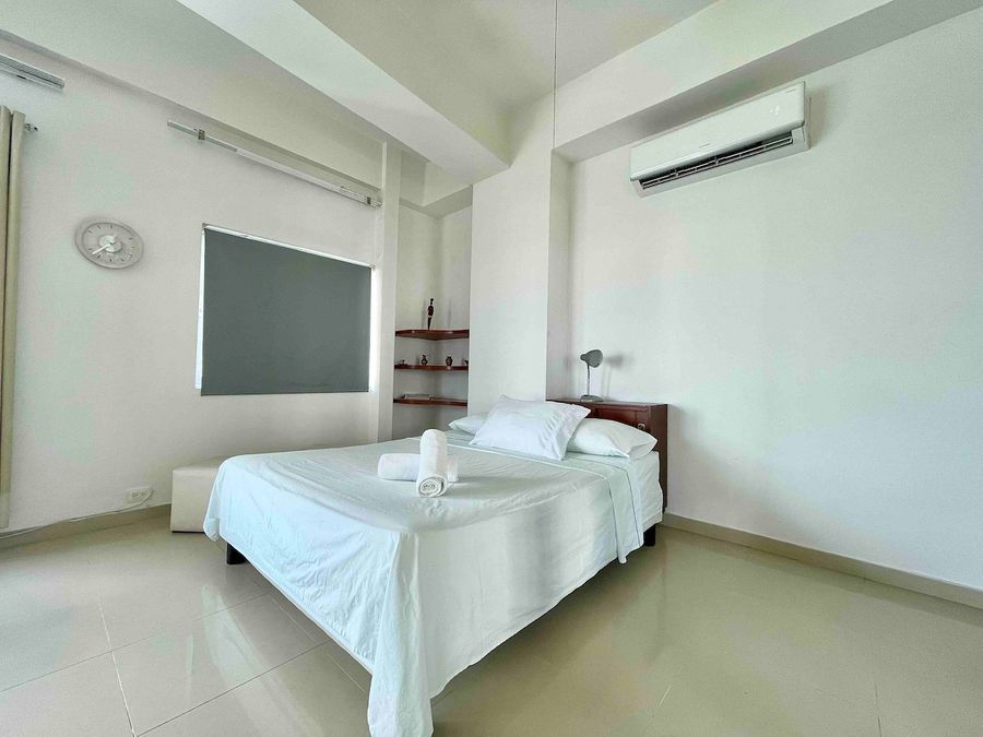 Acogedor estudio con agua caliente y vista a lago 3