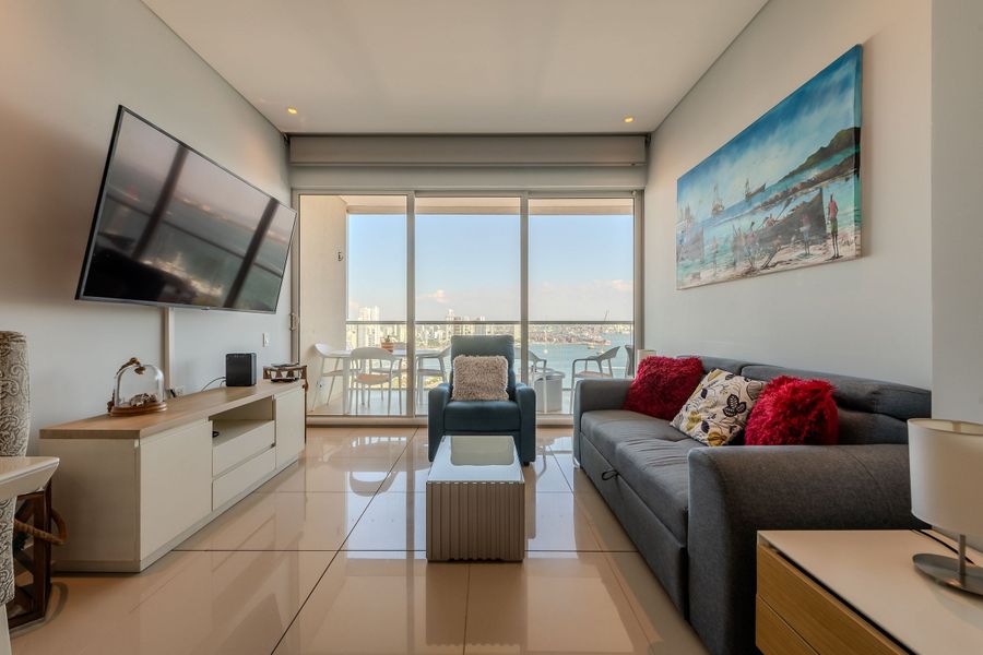 Condominio H2-Luxurious 2 BR / 16th F - Bocagrande 2