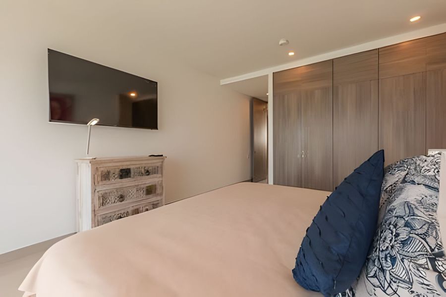 Lujoso Apto de 2 habitaciones en piso 30 5