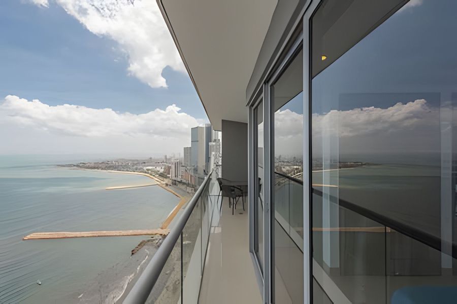 Lujoso Apto de 2 Habitaciones Piso 32- Morros City 4