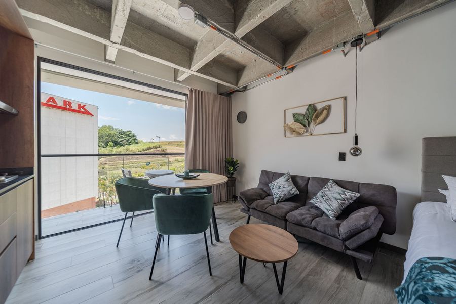 |Ahead| Exquisito Loft con balcon y parqueadero 2