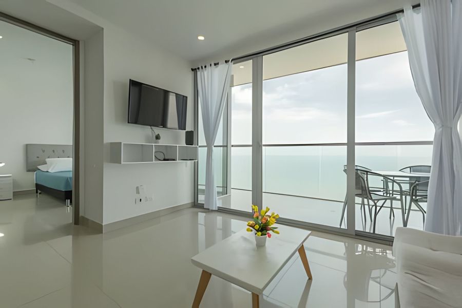 Lujoso Apto de 2 Habitaciones Piso 32- Morros City