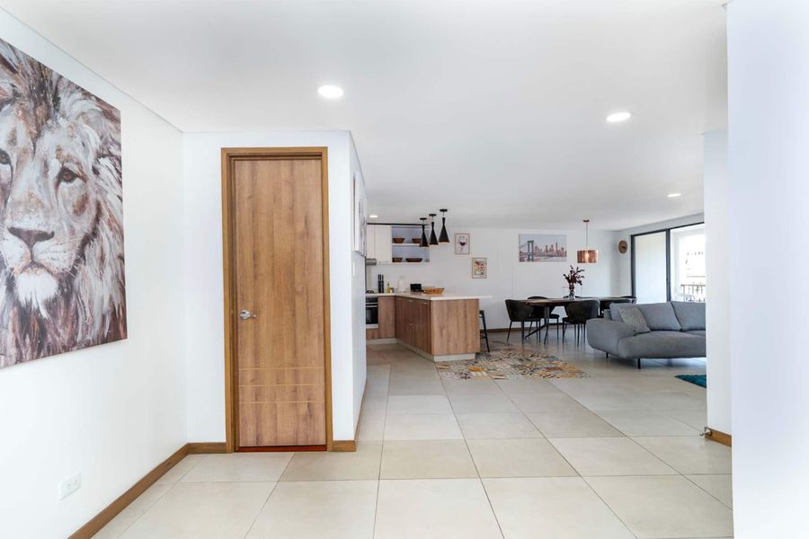 Amplio y encantador, 3 habitaciones • A/C • El Peñón 5