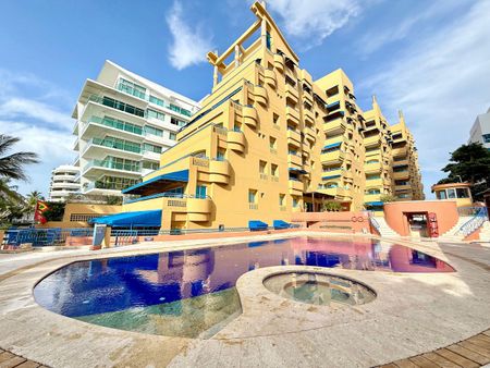 Acceso al mar y piscina | Estacionamiento | Morros