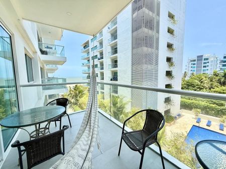 Moderno apt  2 habitaciones frente al mar