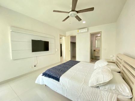 Apartamento de 2 dormitorios con vistas al mar 