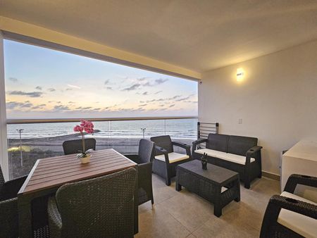 Estudio fantástico con vista al mar 817