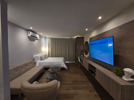 Espectacular suite con balcón cerca a la playa