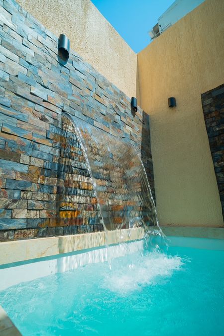 7 Bedroom Gorgeous Vacation - Close to Walled City