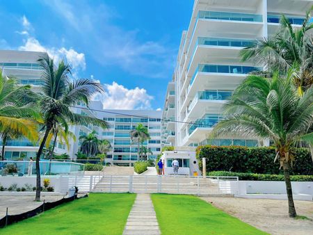 Lindo apartamento vista al mar y acceso a la playa