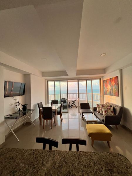 Apartamento con buena vista al mar