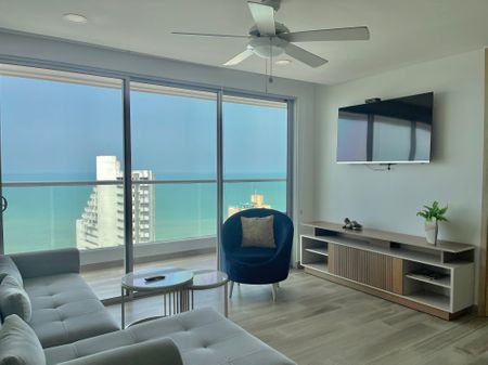 Acogedor Apartamento Vista al Mar Piso 20