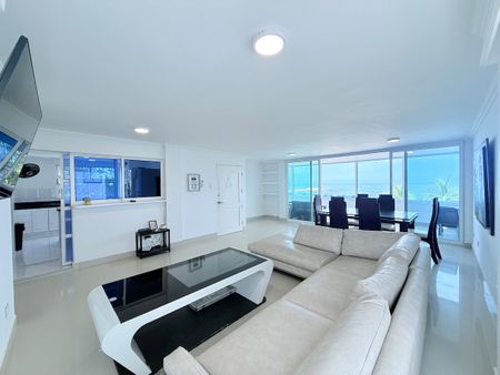 Hermoso Apartamento Frente al Mar