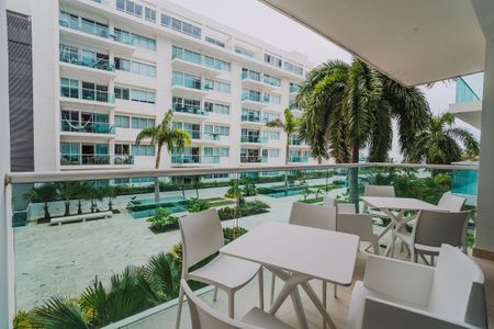 Apartamento 2 habitaciones/edificio frente al mar