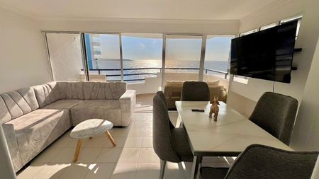 Apartamento en El Laguito vista al Mar  