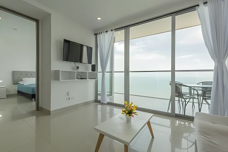 Lujoso Apto de 2 Habitaciones Piso 32- Morros City
